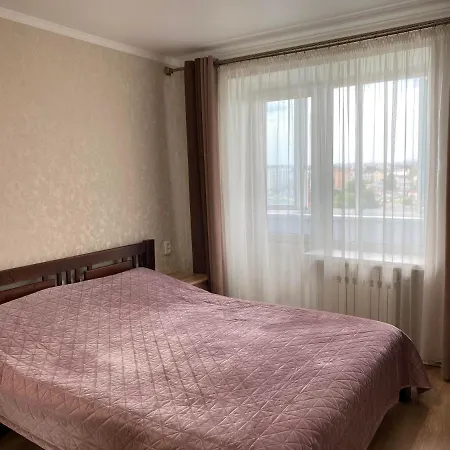 Апартаменти Біля Софіївського Парка Uman Exterior photo